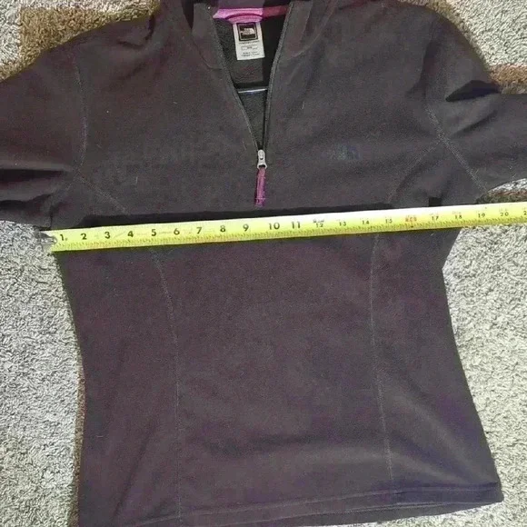 The North Face, partial zip up light weight jacket, brown and pink, medium - Picture 5 of 5